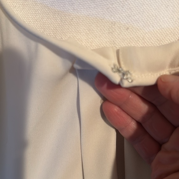 J Crew NWT sleeveless popover top with front inverted pleats - Picture 4 of 12